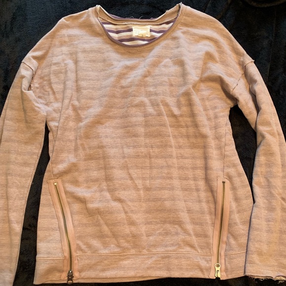 Sweater - Picture 1 of 5